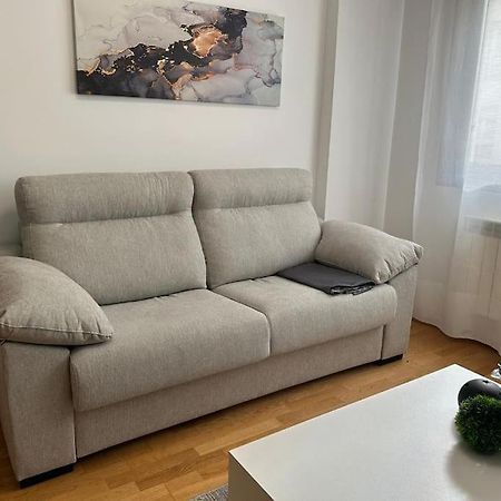 Studio 14 + Garaje Incluido. Nuevo, Elegante, Acogedor. Haro Exterior foto